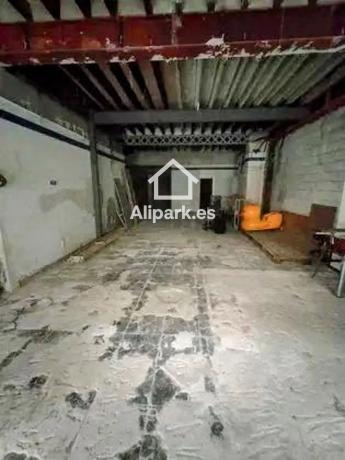 Chalet adosado en calle Pérez Medina