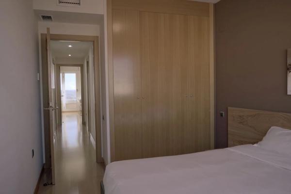 Dúplex en CL Moratin, 25