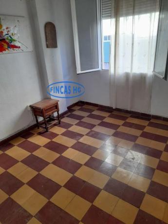 Piso en Barrio Carolinas Bajas