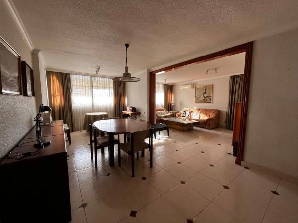 Piso en Barrio Campoamor