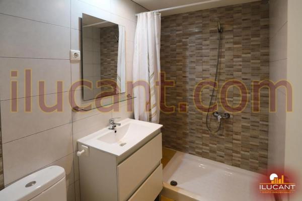 Piso en Barrio Carolinas Bajas