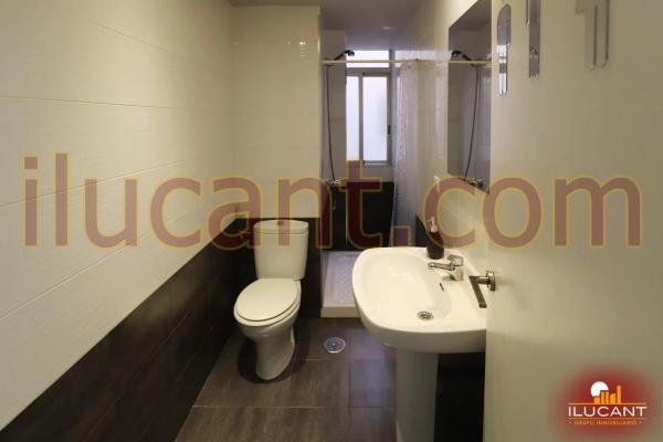 Piso en Barrio Carolinas Bajas