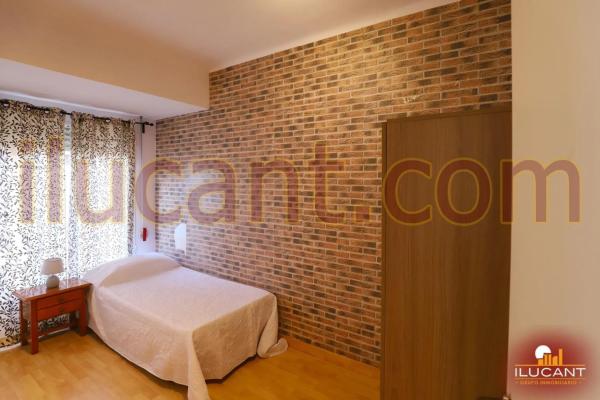 Piso en Barrio Carolinas Bajas