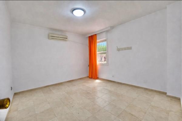 Piso en calle Reyes Católicos