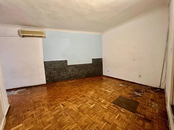 Piso en calle Reyes Católicos