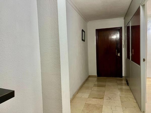 Piso en calle Reyes Católicos