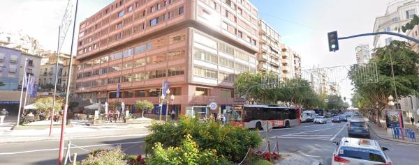 Ático en rambla de Méndez Núñez