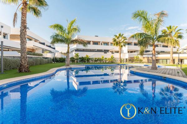 Chalet pareado en calle Procuradores de los Tribunales