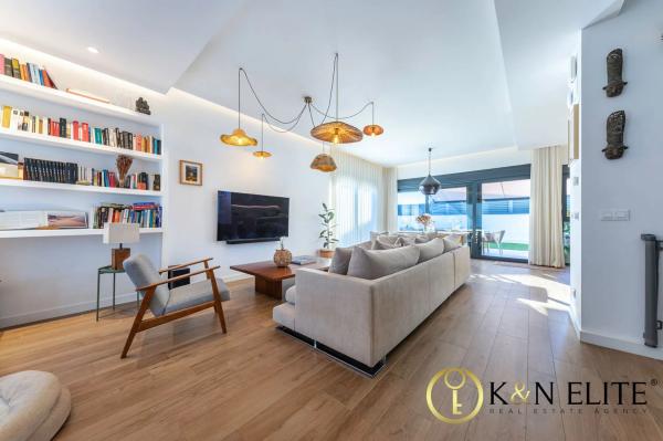 Chalet pareado en calle Procuradores de los Tribunales