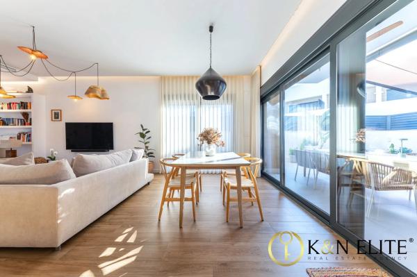 Chalet pareado en calle Procuradores de los Tribunales