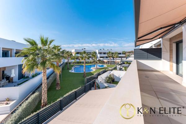 Chalet pareado en calle Procuradores de los Tribunales