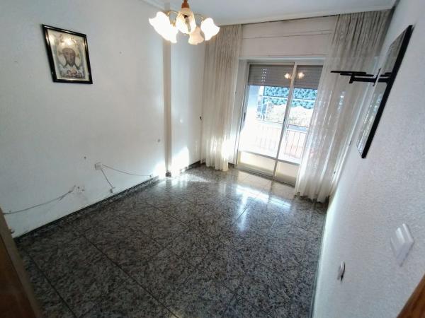 Piso en calle Alonso Cano, 65