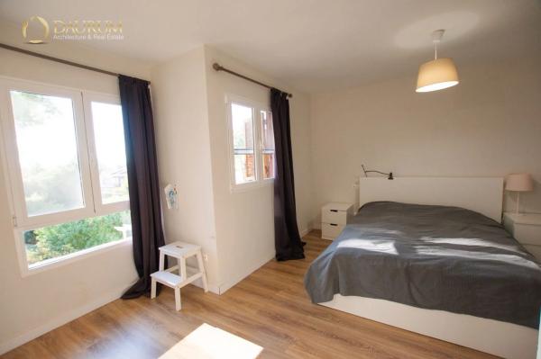 Chalet adosado en calle Trident