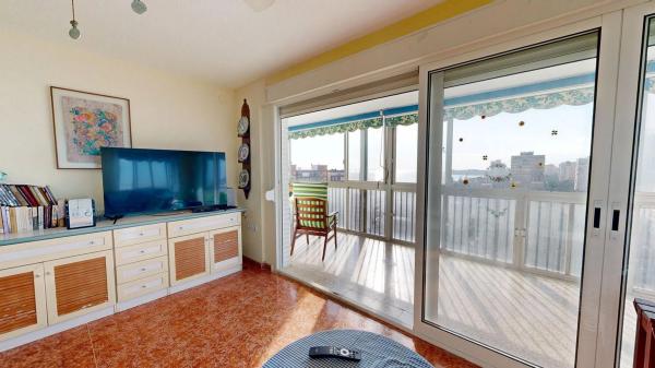 Piso en Av Paises Escandinavos, 5