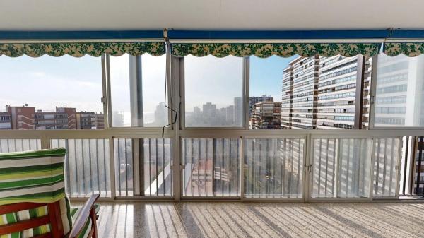 Piso en Av Paises Escandinavos, 5