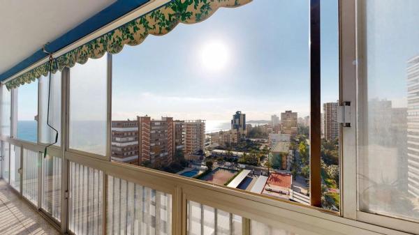 Piso en Av Paises Escandinavos, 5