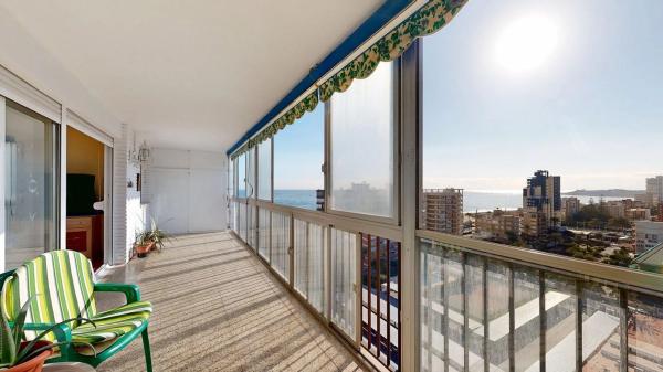 Piso en Av Paises Escandinavos, 5