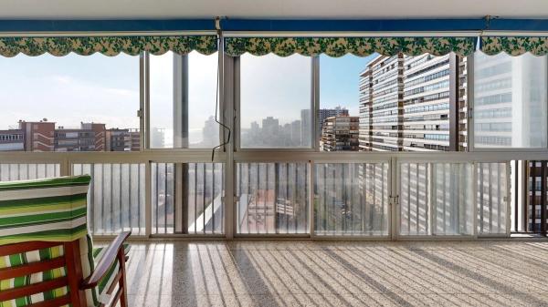 Piso en Av Paises Escandinavos, 5