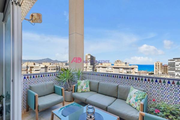 Ático en avenida Benidorm