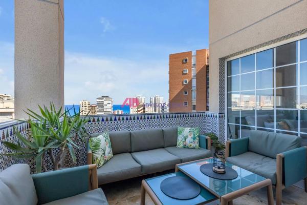 Ático en avenida Benidorm