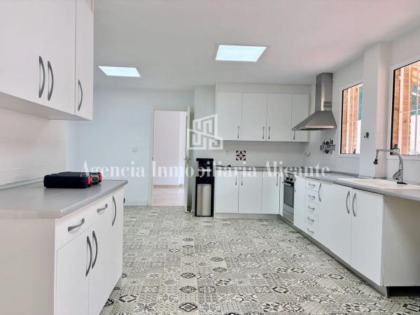 Chalet adosado en camino del Faro