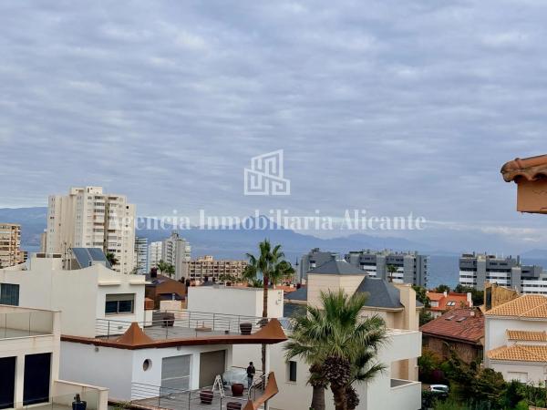 Chalet adosado en camino del Faro