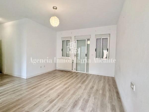 Chalet adosado en camino del Faro