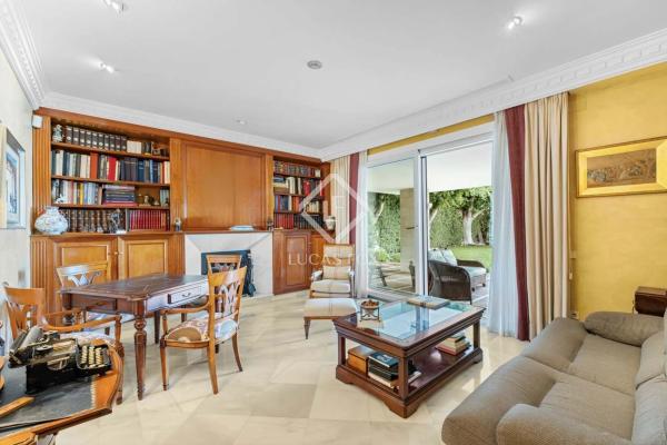 Casa independiente en avenida de la Costa Blanca, 44