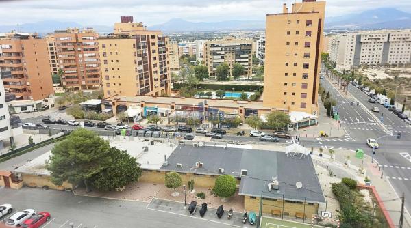 Piso en avenida de la Condomina