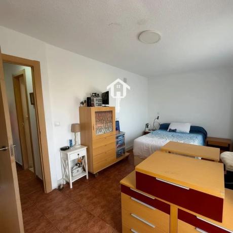 Piso en CL Pintor Pedro Camacho