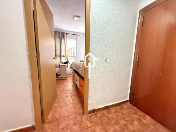 Piso en CL Pintor Pedro Camacho