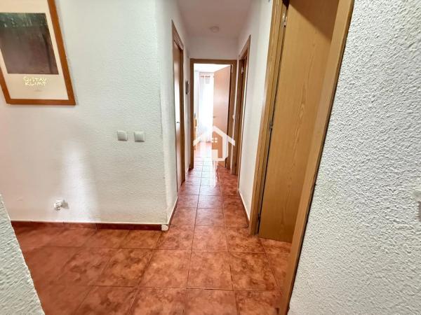 Piso en CL Pintor Pedro Camacho