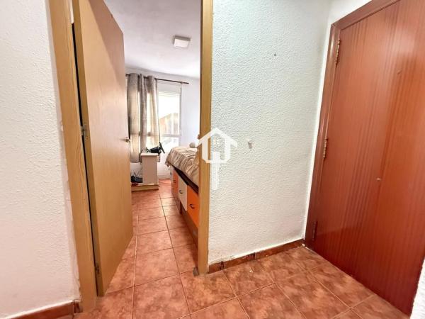 Piso en CL Pintor Pedro Camacho