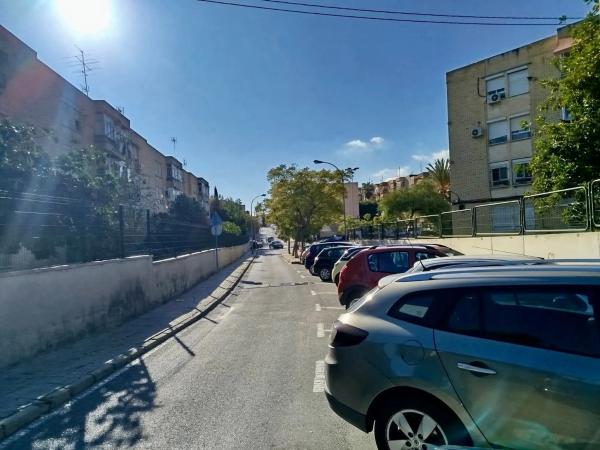 Piso en CL Poeta Salvador Selles