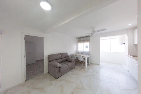 Piso en Barrio Colonia Requena - Virgen del Carmen