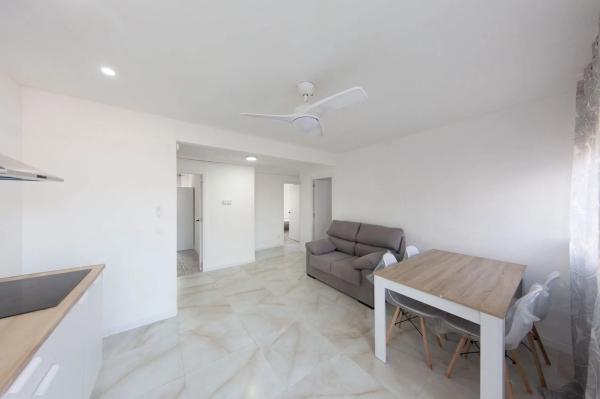 Piso en Barrio Colonia Requena - Virgen del Carmen