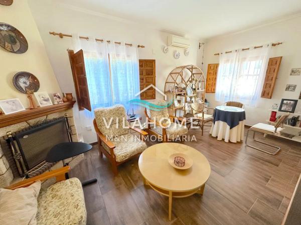 Casa independiente en Urbanización Bonalba Baja