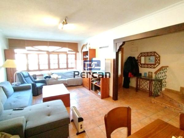 Casa independiente en calle Serra de Mariola