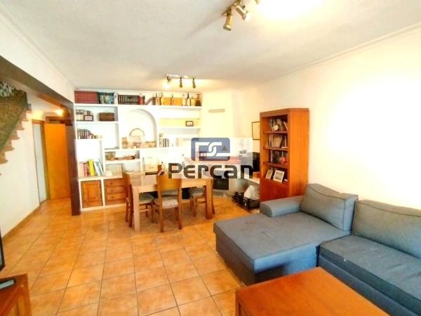 Casa independiente en calle Serra de Mariola