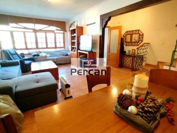 Casa independiente en calle Serra de Mariola