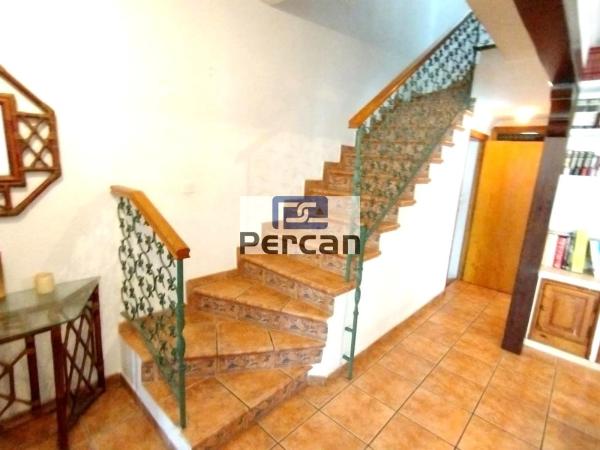 Casa independiente en calle Serra de Mariola