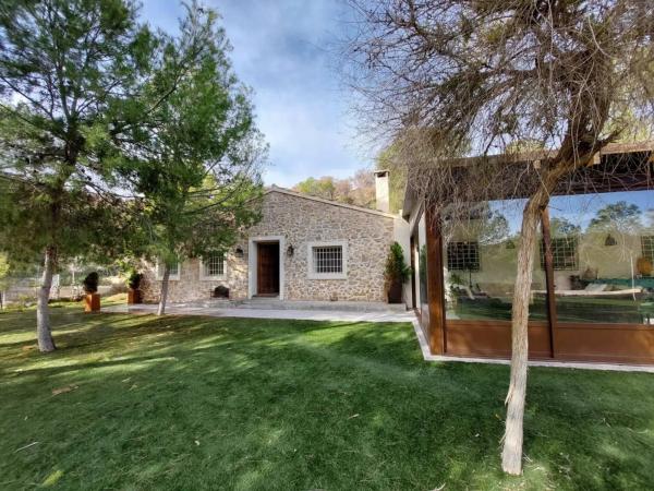 Masía en calle Beneixama