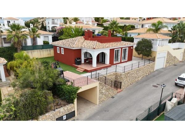 Casa independiente en calle del Ressol