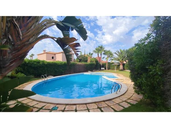 Casa independiente en calle del Ressol