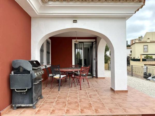 Casa independiente en calle del Ressol