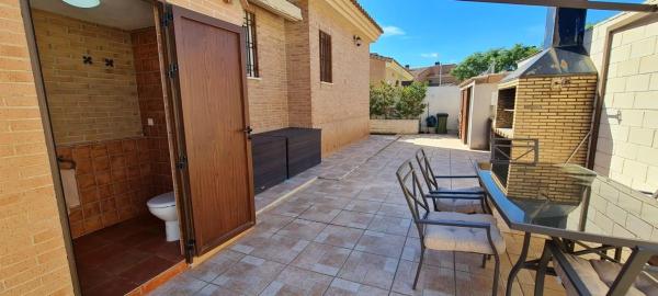 Casa independiente en calle Unicornio