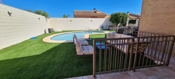 Casa independiente en calle Unicornio