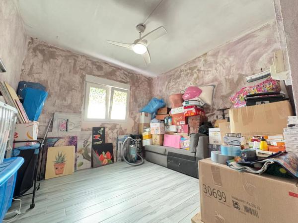 Casa independiente en camino de la Alegría