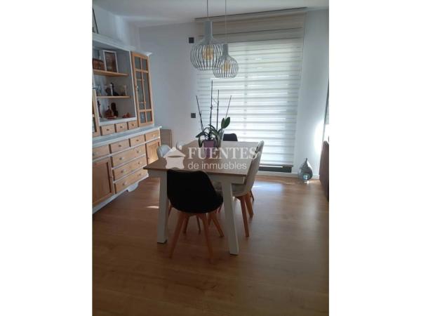 Chalet en avenida Ancha de Castelar