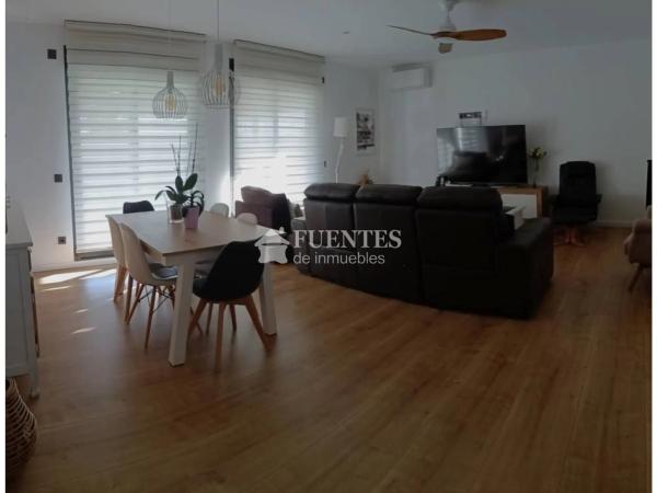 Chalet en avenida Ancha de Castelar